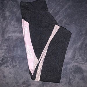 PINK yoga leggings with pink detail and pockets